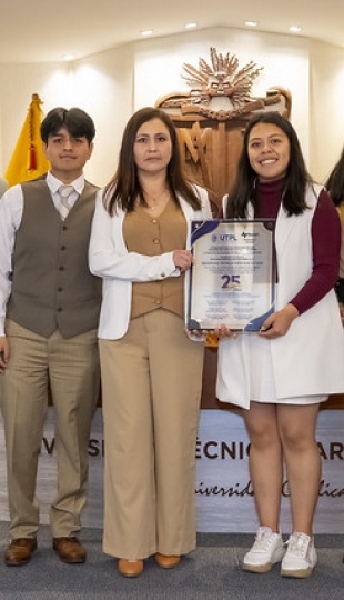 Imposición de mandiles | Carrera de Bioquímica y Farmacia