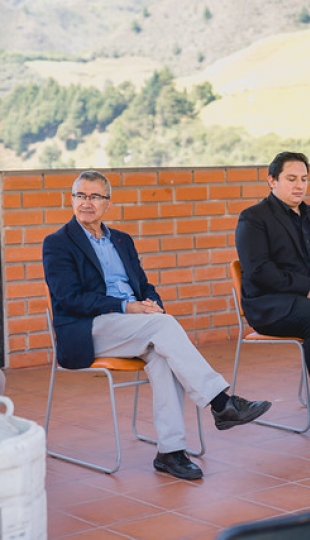 MAGAP entrega embriones bovinos y paquetes tecnológicos a UTPL MAGAP entrega embriones bovinos y paquetes tecnológicos a UTPL