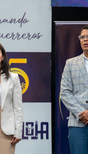 ¡Bienvenida Campeona! Fernanda Moncada, estudiante de la UTPL. ¡Bienvenida Campeona! Fernanda Moncada, estudiante de la UTPL.