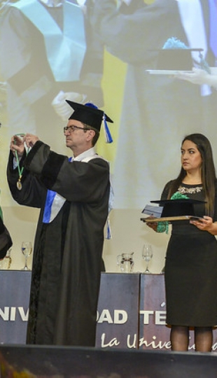 Acto Solemne de Inauguración del Año Académico 2019 - 2020 e Incorporación de nuevos doctores al Claustro UTPL Acto Solemne de Inauguración del Año Académico 2019 - 2020 e Incorporación de nuevos doctores al Claustro UTPL