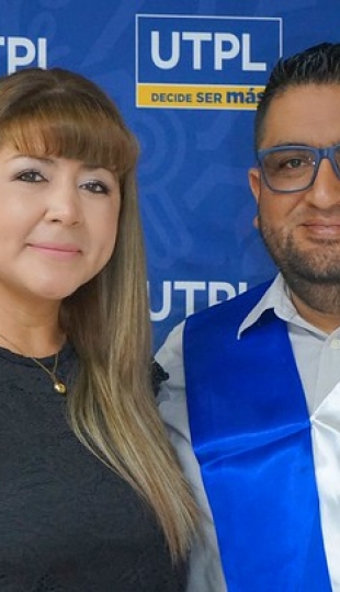 Nuevos profesionales de Galápagos recibieron su título Nuevos profesionales de Galápagos recibieron su título