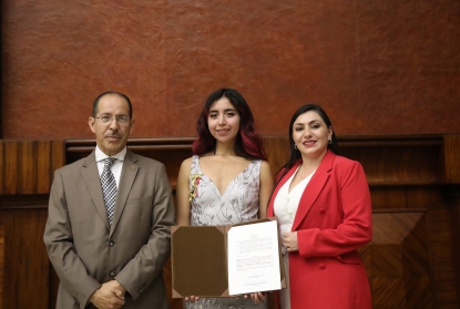  Alumni UTPL fue reconocida por la Asamblea Nacional del Ecuador por su destacada investigación