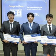 La compañía Hidalgo e Hidalgo S.A. concedió 3 becas a estudiantes de nuevo ingreso de la UTPL para la carrera de Ingeniería Civil