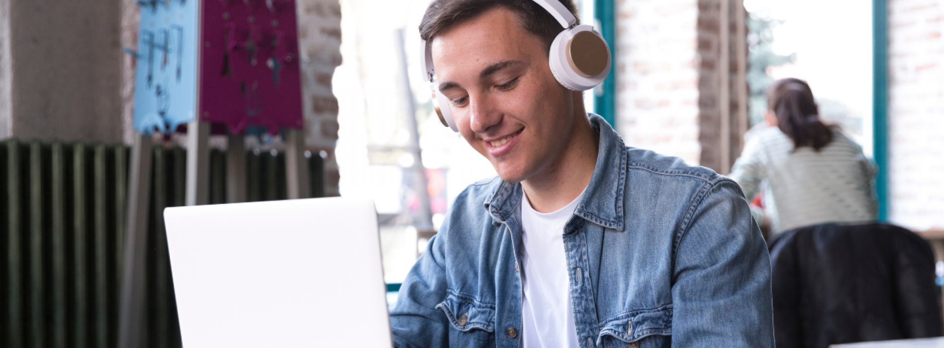 UTPL_TEC_oferta_tecnologías_en_campos_especializados Formación_de_tecnólogos_para_innovar_y_transformar