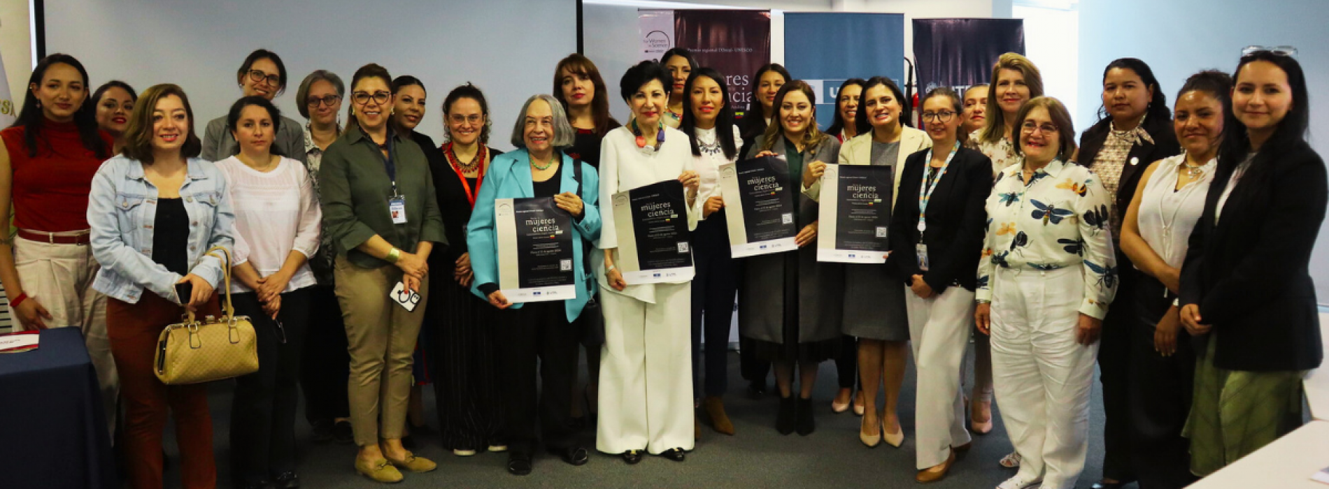Premio “Por las Mujeres en la Ciencia” primera edición en Ecuador