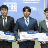 La compañía Hidalgo e Hidalgo S.A. concedió 3 becas a estudiantes de nuevo ingreso de la UTPL para la carrera de Ingeniería Civil