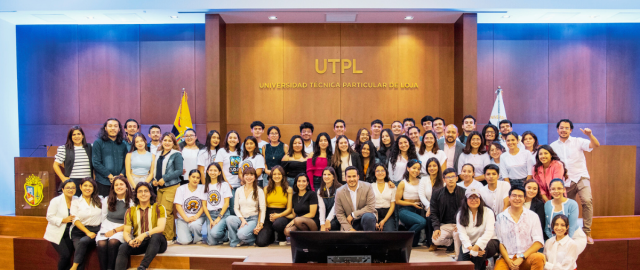 Estudiantes de la UTPL protagonizan encuentro de ciencia y tecnología