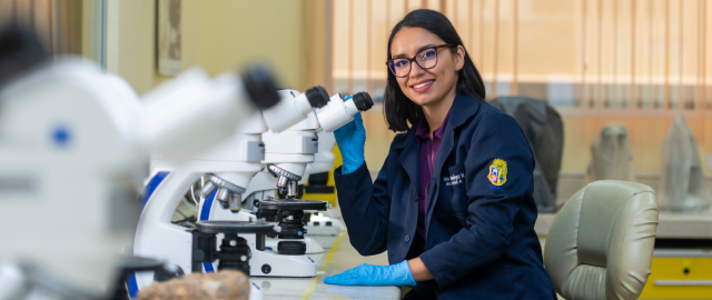 Premio L’Oréal–Unesco “Por las mujeres en la Ciencia” en Ecuador